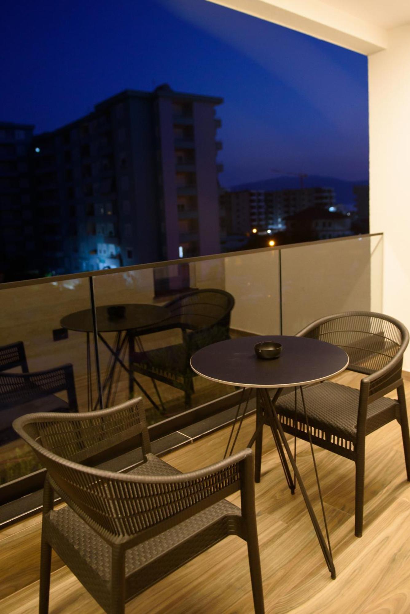 Calma Boutique Hotel Vlorë Екстериор снимка