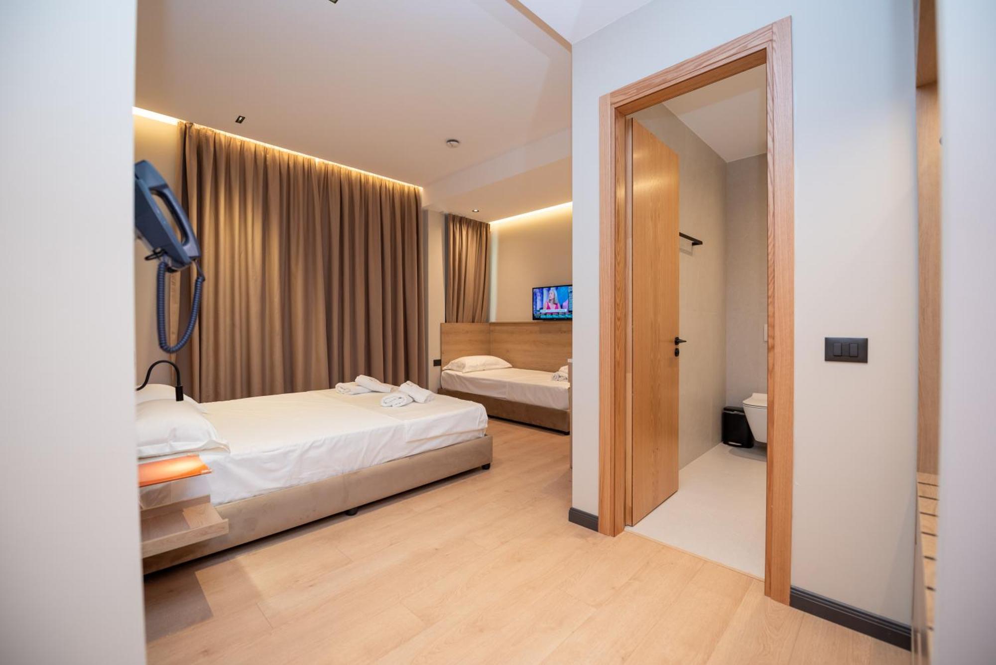 Calma Boutique Hotel Vlorë Екстериор снимка