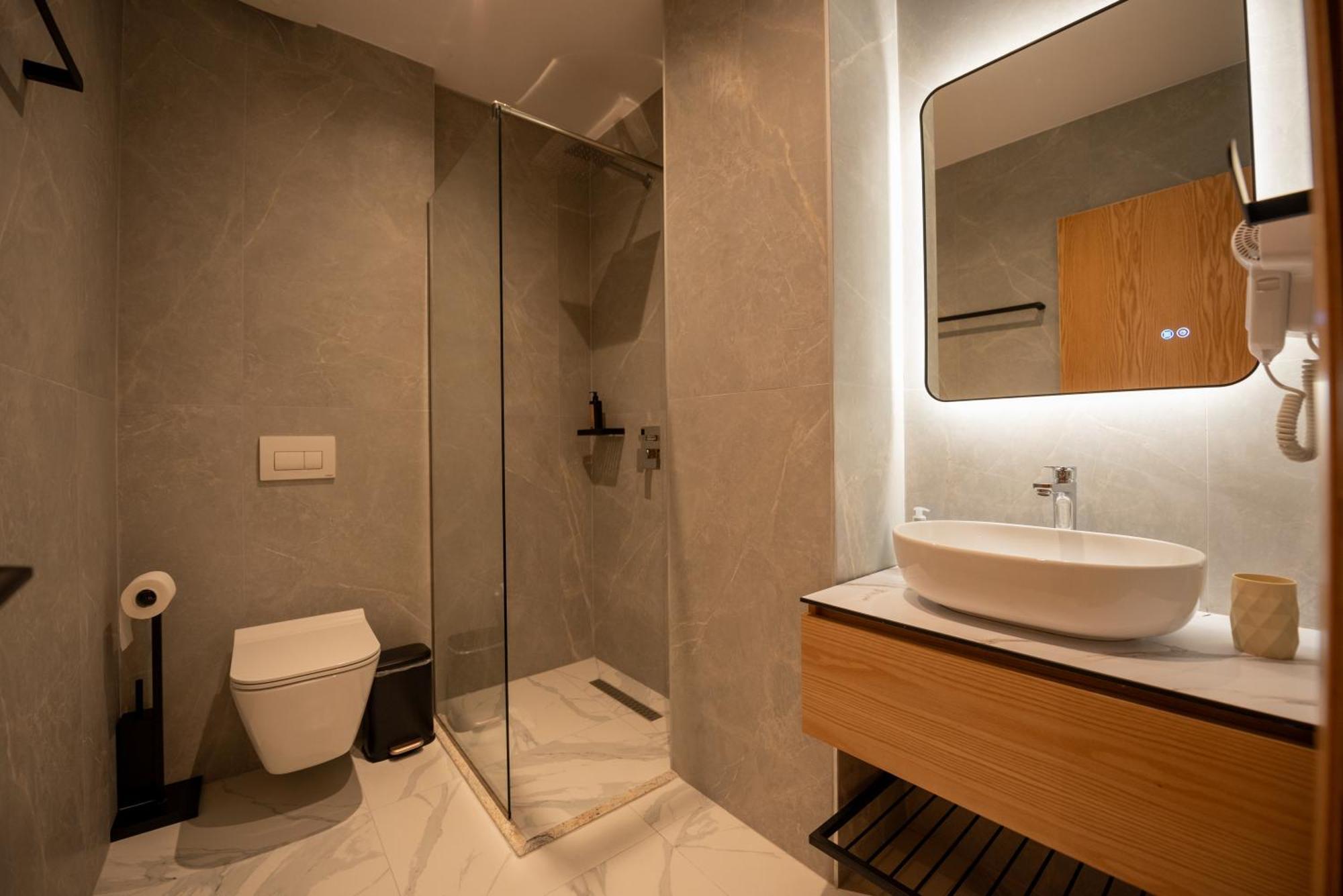 Calma Boutique Hotel Vlorë Екстериор снимка