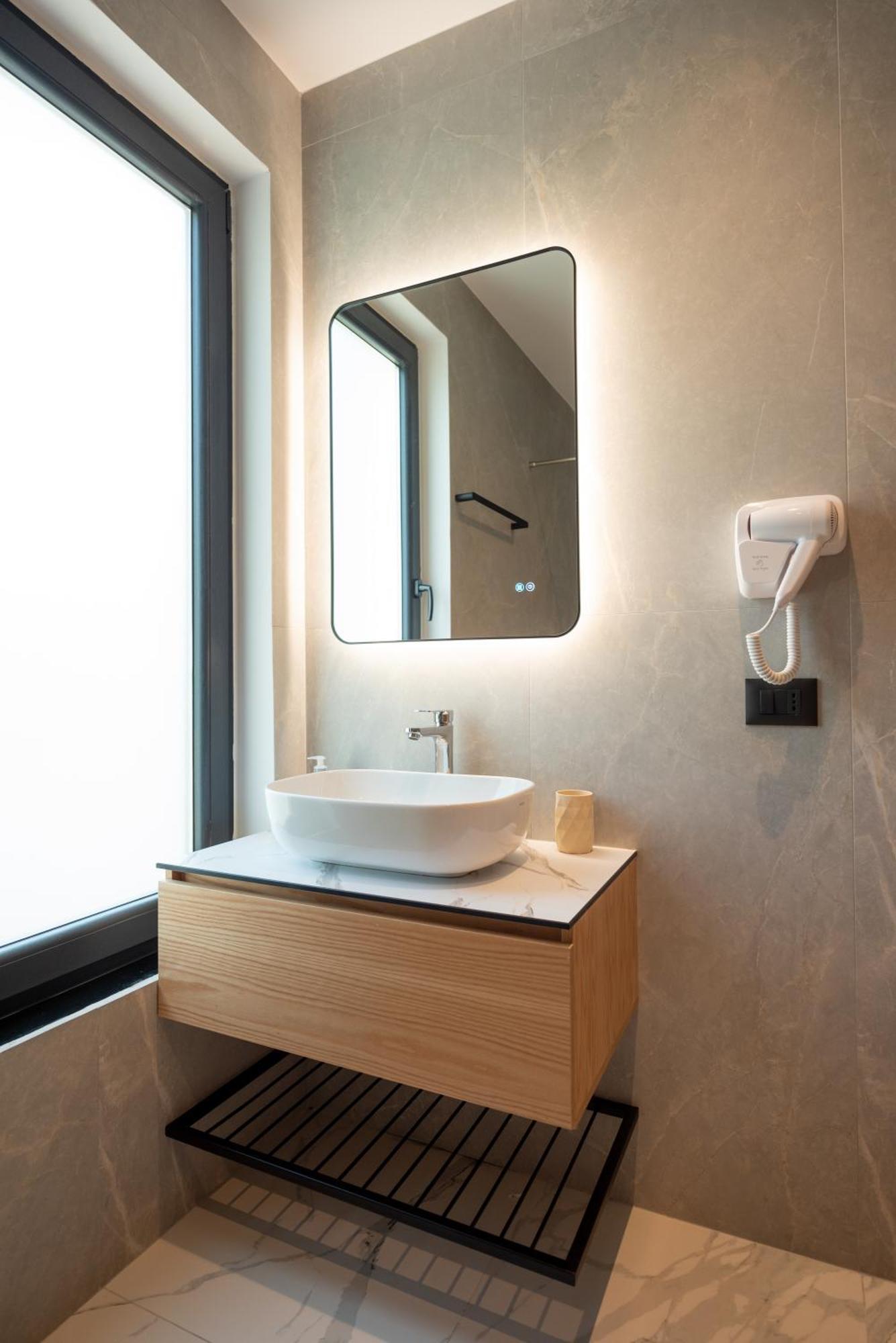 Calma Boutique Hotel Vlorë Екстериор снимка